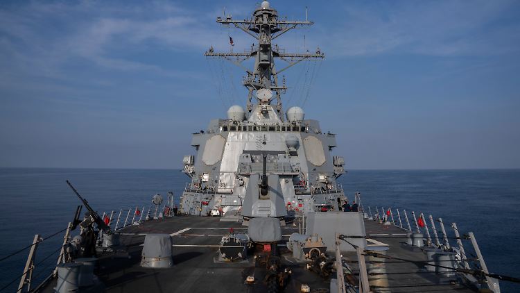 US-Zerstörer sichern derzeit die jemenitische Küste.