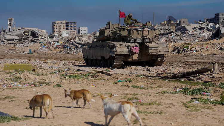 Minister Benny Gantz hatte kürzlich angedroht, die Bodenoffensive in Rafah zum Ramadan zu starten, wenn die Hamas nicht die israelischen Geiseln freilässt.