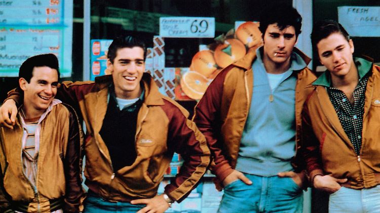 In "The Wanderers" absolvierte Ganios (2.v.r.) sein Filmdebüt.