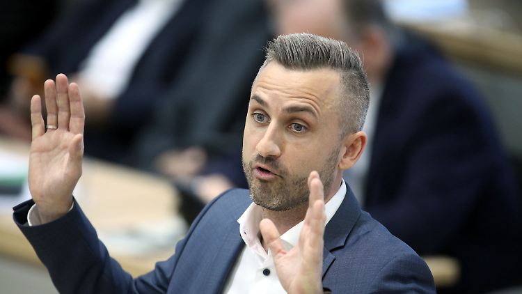 Ulrich Siegmund wurde mit Zweidrittel-Mehrheit seines Amtes enthoben.