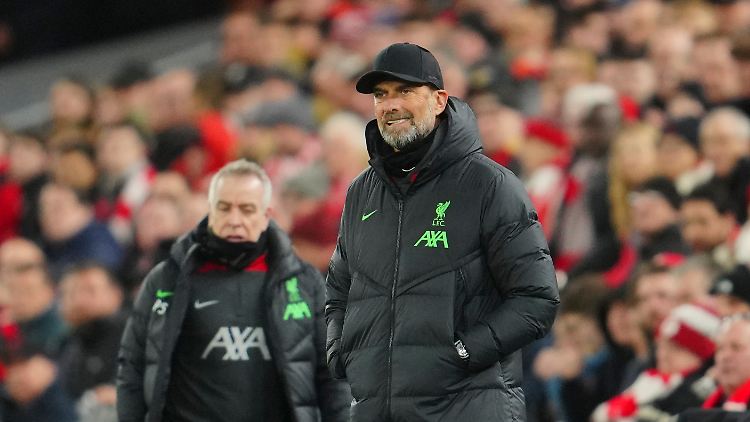 Jürgen Klopp hatte gegen Aufsteiger Luton lange Stress.