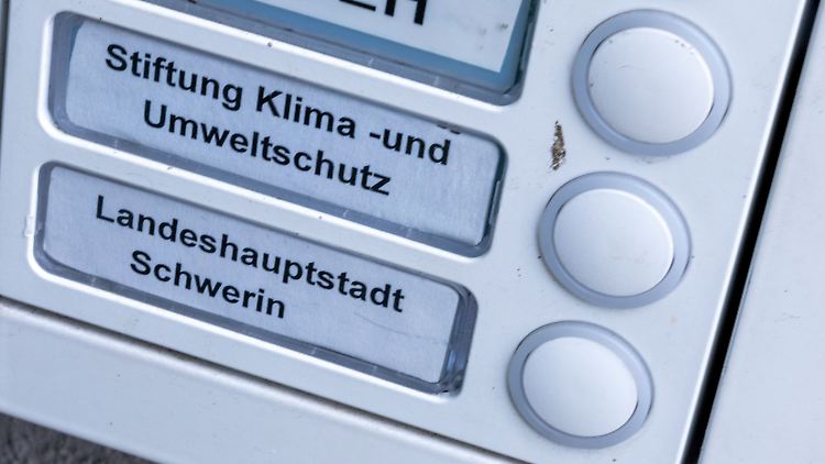 Der Vorstand der Stiftung Klima- und Umweltschutz, Erwin Sellering, sperrt sich gegen eine Auflösung.