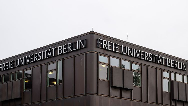 "Die FU hat frühzeitig zahlreiche Maßnahmen ergriffen, um Antisemitismus entgegenzutreten", heißt es seitens der Unileitung. 