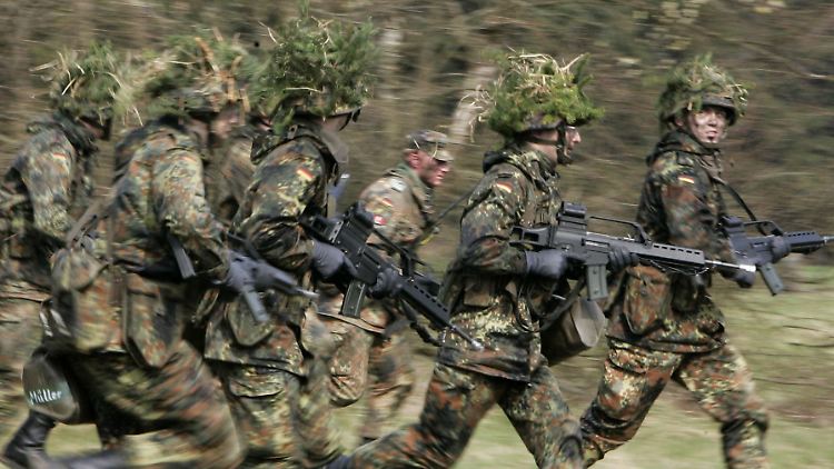 Die Wehrpflicht wurde 2011 ausgesetzt. Derzeit wird über eine Wiedereinführung diskutiert.