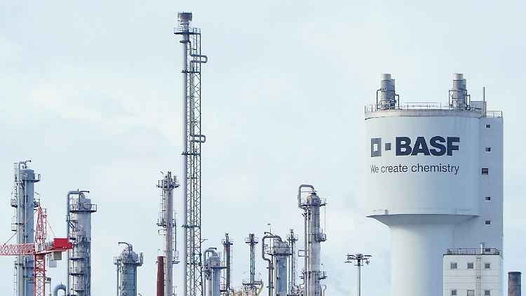 Die gestiegenen Energiekosten schlagen bei BASF heftig ins Kontor.