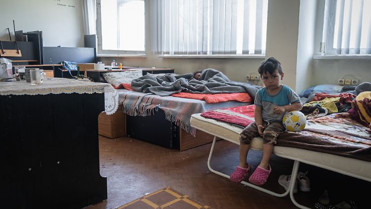 Rund vier Millionen Menschen in der Ukraine sind Binnenvertriebene. Oft leben sie unter notdürftigen Bedingungen unter prekären Umständen.