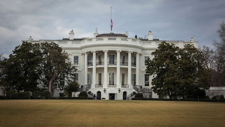 Die US-Regierung verhängt auch Sanktionen gegen Menschen außerhalb Russlands.