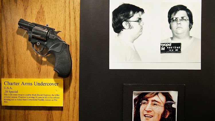 Mit dieser Waffe tötete Mark David Chapman den Superstar John Lennon. Sie wird in einem Museum der New Yorker Polizei ausgestellt.  