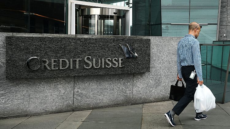 2023-03-21T060318Z_158258873_RC24YZ9EVXAL_RTRMADP_3_GLOBAL-BANKS.JPG