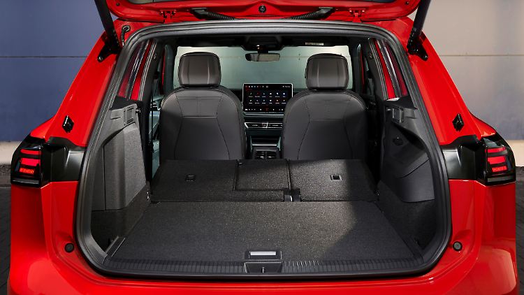 Unpraktisch ist der VW Tiguan mitnichten. Ganze 1650 Liter fasst der Kofferraum, wenn die Rücksitzlehnen umgeklappt werden.