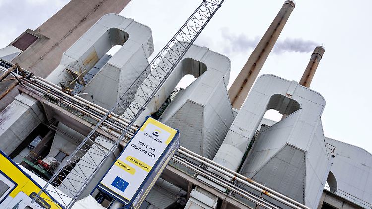 Im dänischen Aalborg wird sein November 2023 in dieser Fabrik CO2 abgeschieden und im Anschluss gespeichert. 