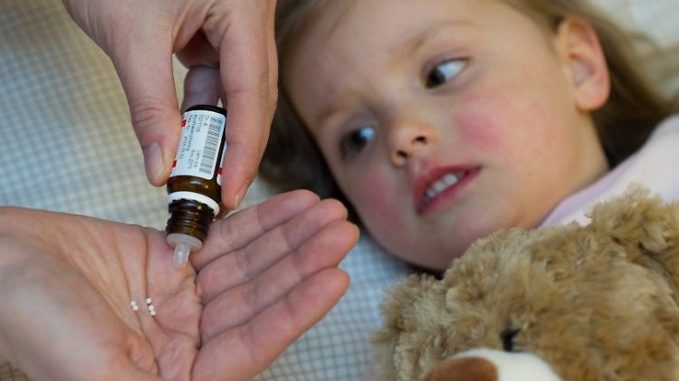 Viele Eltern weichen auf homöopathische Mittel aus.