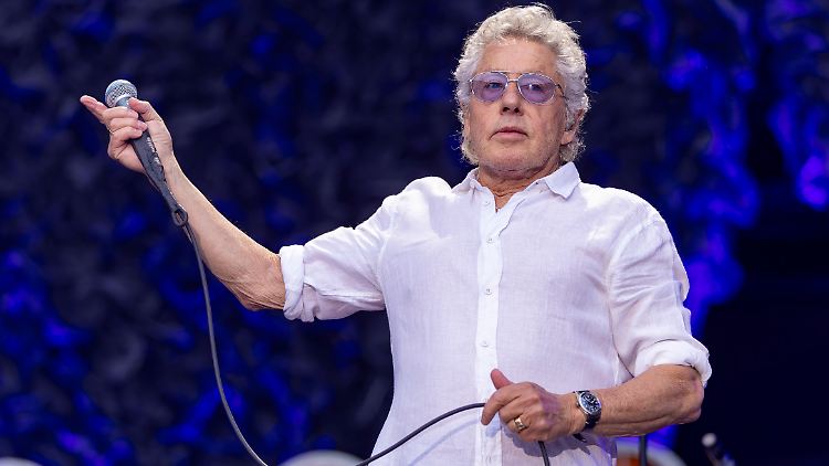 Mit dem Mikro weiß er umzugehen - in jeder Hinsicht: The-Who-Sänger Roger Daltrey.