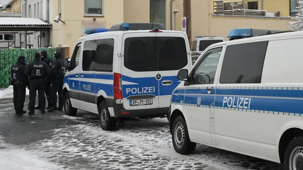 cc9d17de6b8578a8d2d45f74b10f93b5