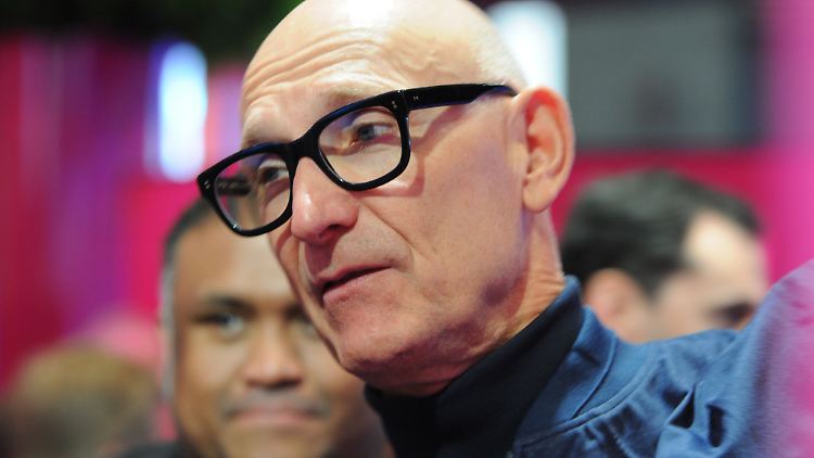 Telekom-Chef Tim Höttges auf der Mobilfunk-Messe Mobile World Congress (MWC).