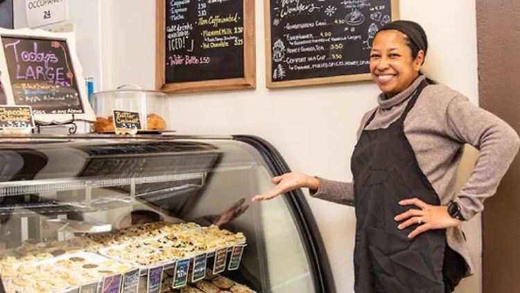 "Für unser kleines Unternehmen ist das eine Menge Geld", sagte Voahangy Rasetarinera, die Eigentümerin der Bäckerei.