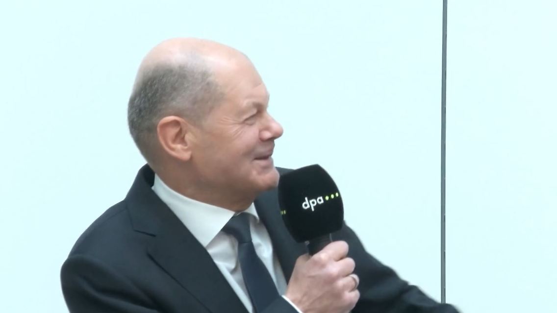 scholz.JPG