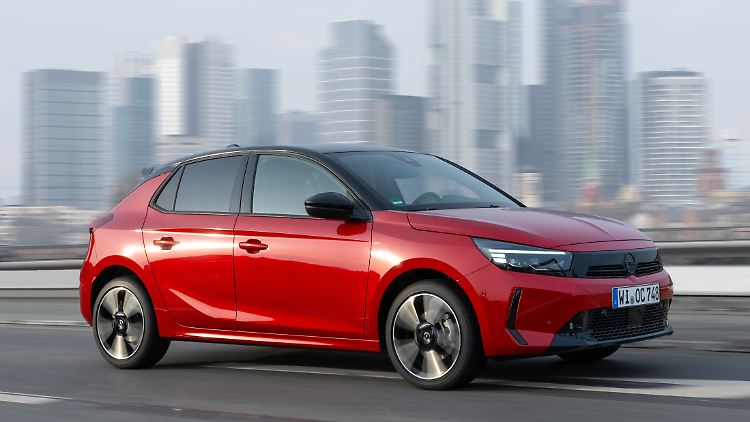 Opel bietet den Corsa nun als Mildhybrid an.