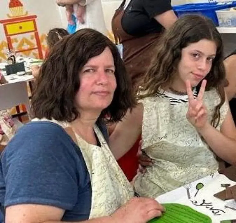 71b1d656088fcb75bfcbd76698425ad9