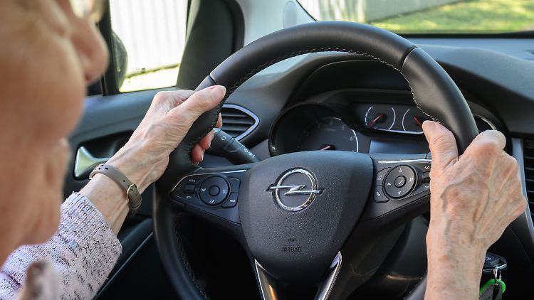 In den EU-Staaten gibt es wohl keine Mehrheit für verpflichtende Fahrtests für Senioren. 