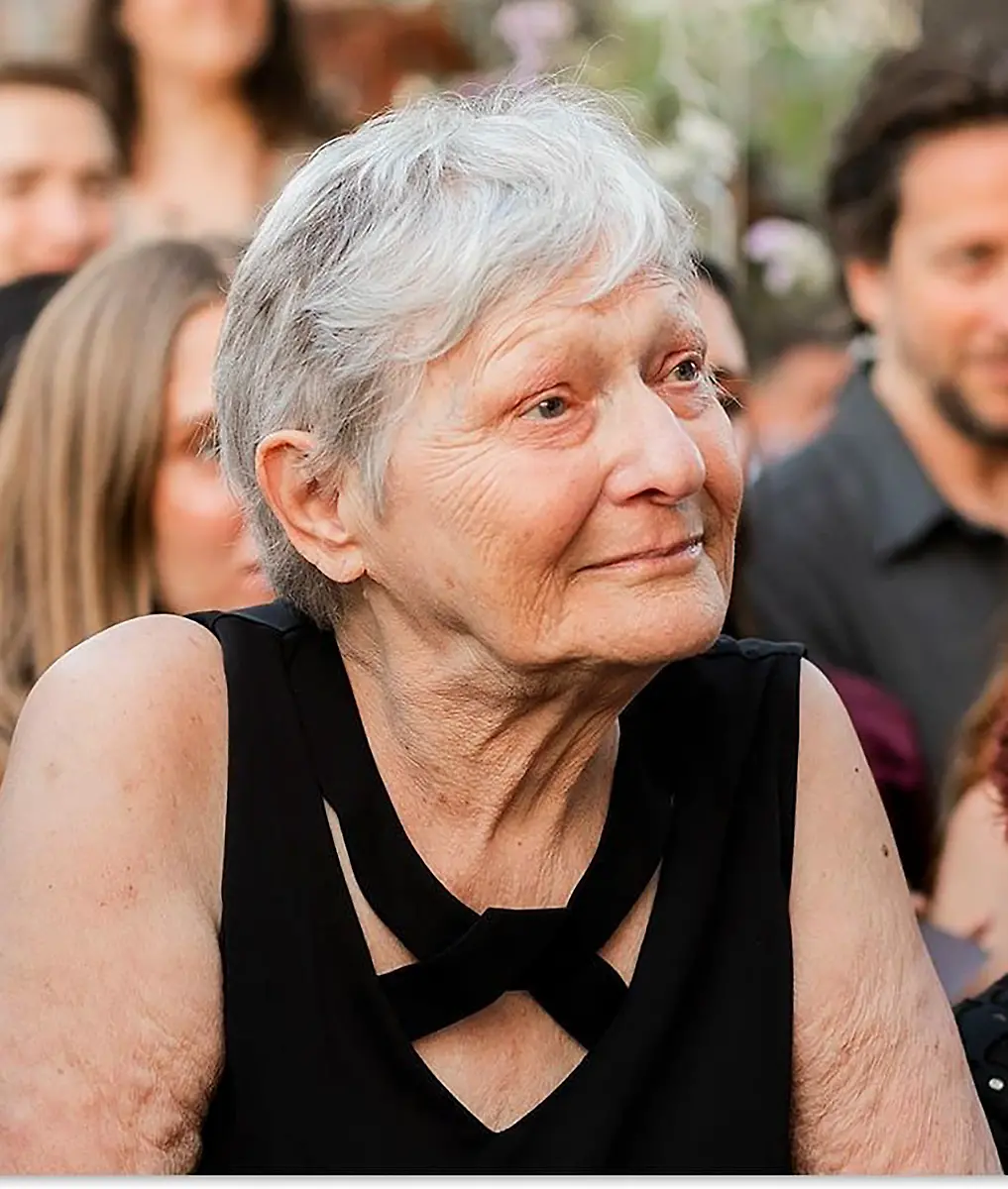 e4e150aa5253cefa3c4b7af5725d3be3