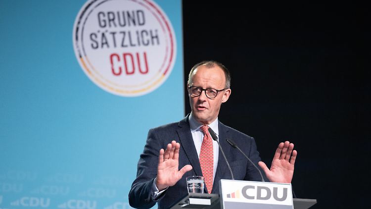 Grundsätzlich CDU - was das eigentlich heißt, erklärte Merz der Basis in Chemnitz.