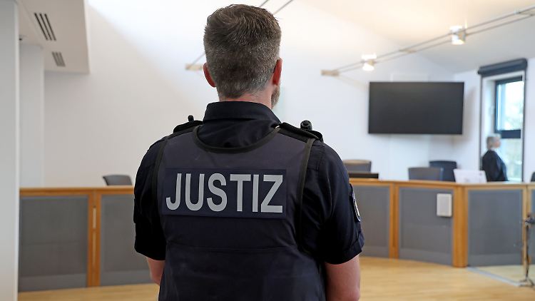 Die Anwältin von Joels Familie nannte die Entlassung des Tatverdächtigen aus der U-Haft eine "eklatante Fehlentscheidung" des Gerichts.