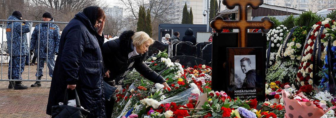 2024-03-02T092414Z_905312402_RC2JD6A4CF38_RTRMADP_3_RUSSIA-NAVALNY-CEMETERY.JPG