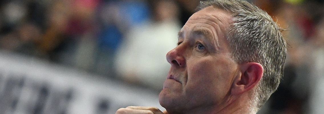 Alfred Gislason bleibt der Trainer der deutschen Handballer.