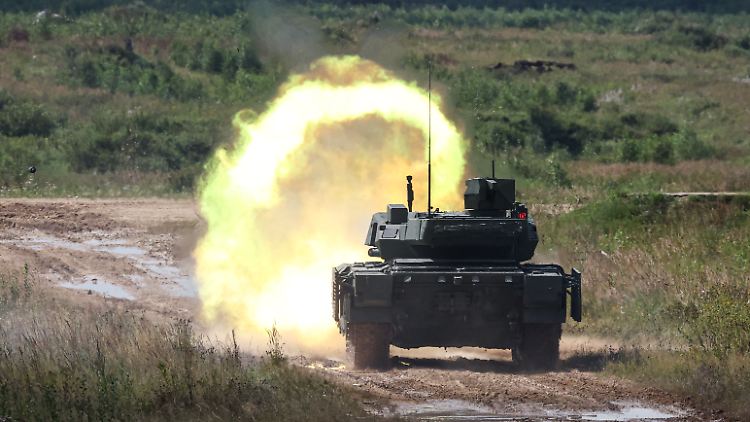 Der T-14 Armata im vergangenen Jahr auf einer Rüstungsmesse.