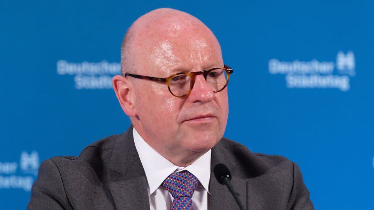 Markus Lewe, Oberbürgermeister der Stadt Münster und Präsident des Deutschen Städtetages, ermahnt Bund und Länder zu einer besseren Asylpolitik.
