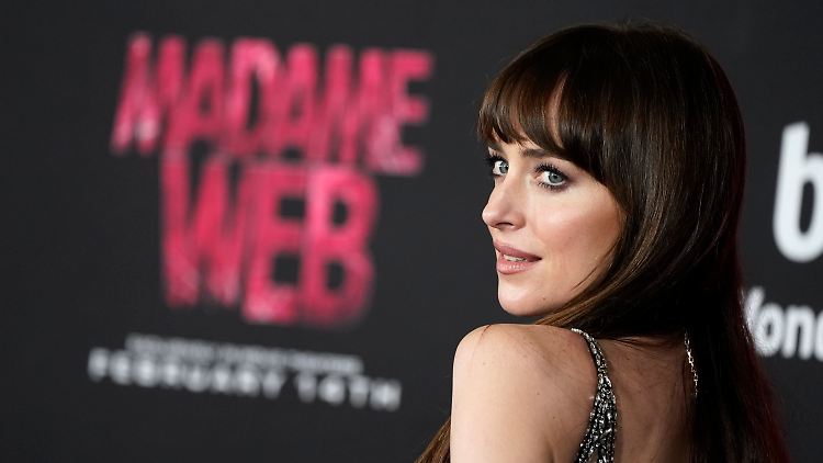 Schlüpfte für "Madame Web" in ihre erste Superheldinnen-Rolle: Dakota Johnson.
