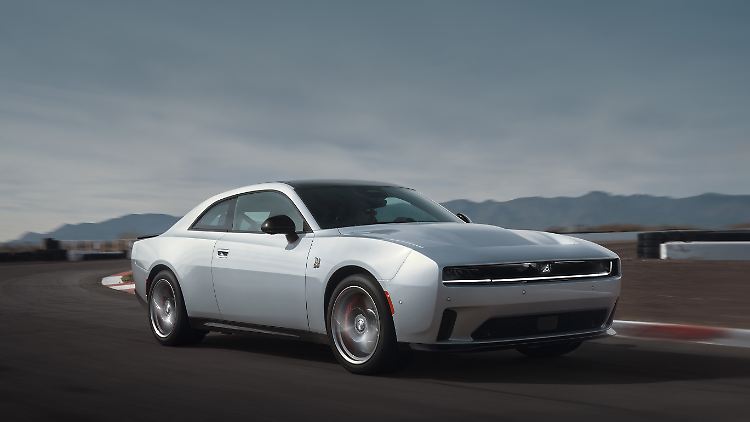 Der Dodge Charger ist künftig auch elektrisch zu haben.