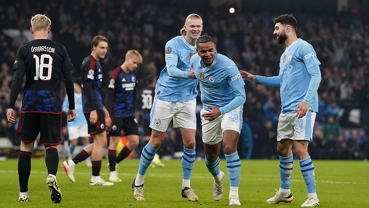 Nicht Erling Haaland, sondern Manuel Akanji (Mitte) traf zum 1:0 für Manchester City.