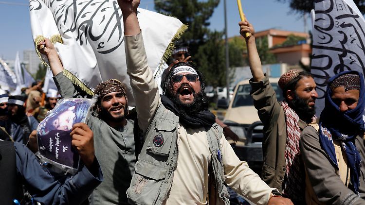 Die Taliban reagierten in einem Statement auf die Forderung nach Abschiebungen nach Afghanistan.