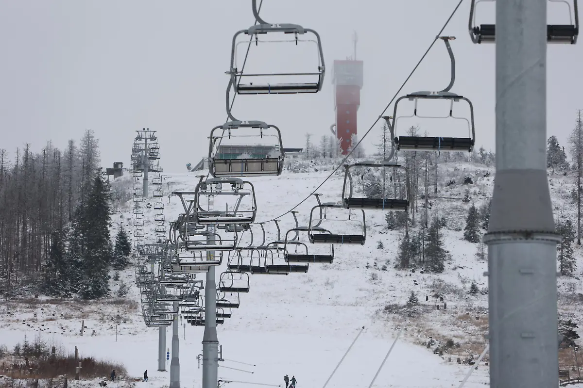 dfb69ae885af67fcb41d82902443a052