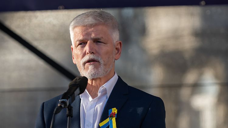 Tschechiens Präsident und Ex-NATO-General Pavel hat die Summe für die Munition beisammen. 