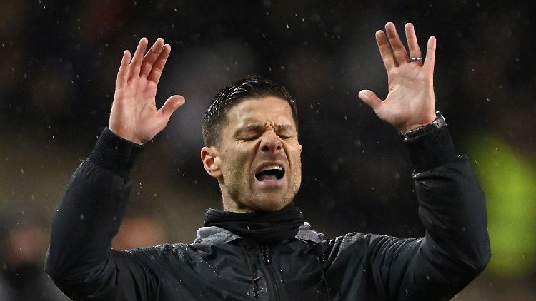 Entschuldigt sich jetzt bereits für Beinahe-Niederlagen: Xabi Alonso.