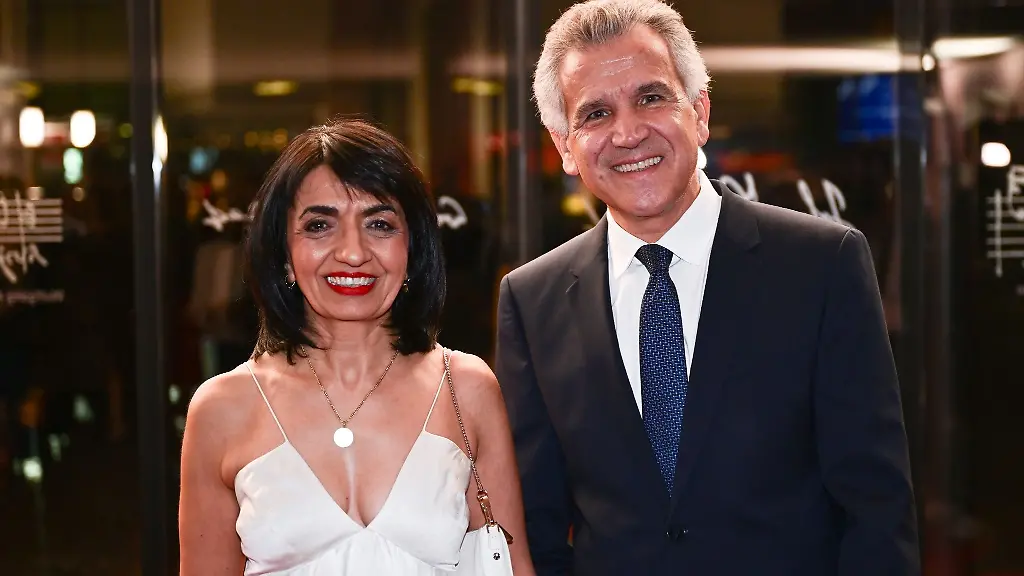 Muhterem-Aras-Buendnis-90-Die-Gruenen-kommt-mit-ihrem-Mann-Sami-Aras-zu-einer-Veranstaltung