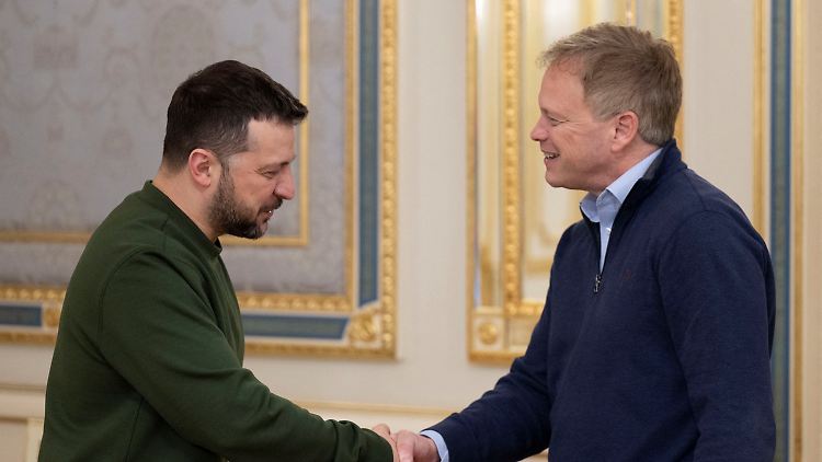 Bei seinem Besuch in Kiew traf der britische Verteidigungsminister Shapps auch den ukrainischen Präsidenten Selenskyj.