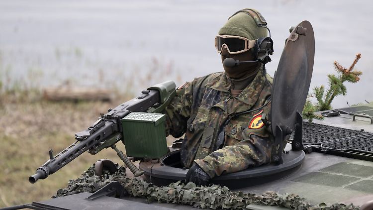 In der Bundesregierung will man die Unterstützung der Bevölkerung für die Ukraine nicht durch solche Debatten aufs Spiel setzen.