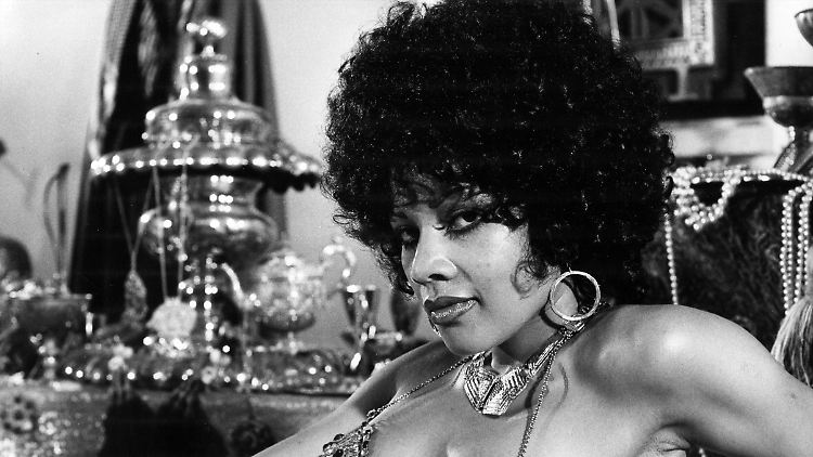 Viscella Richards 1973 in "Ghost in the Noonday Sun".