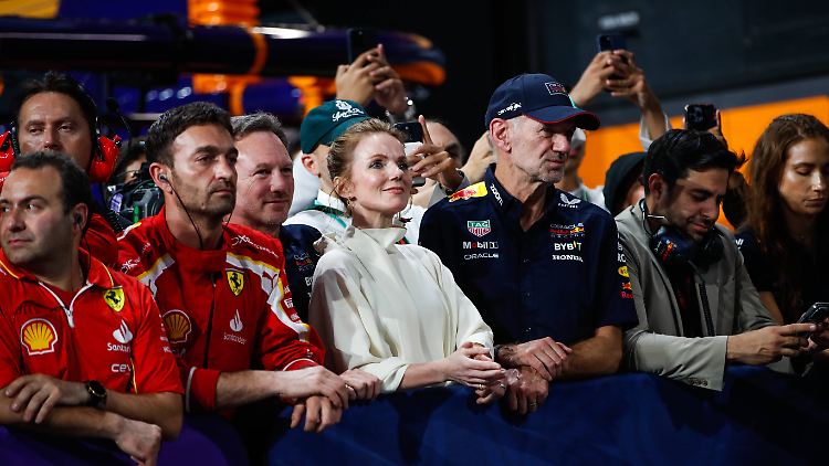In der Formel 1 konzentriert sich aktuell alles auf die Affäre rund um Red-Bull-Boss Christian Horner (4.v.l.).