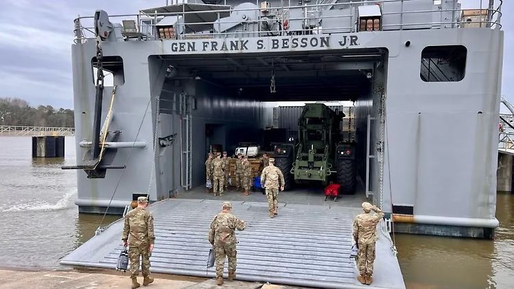 Die "General Frank S. Besson" ist bereits unterwegs.