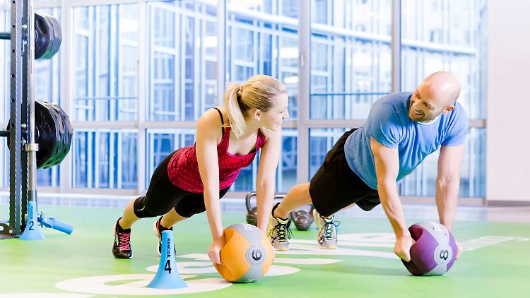 Core-Traing stärkt die Bauch-, Rücken- und Rumpfmuskulatur.