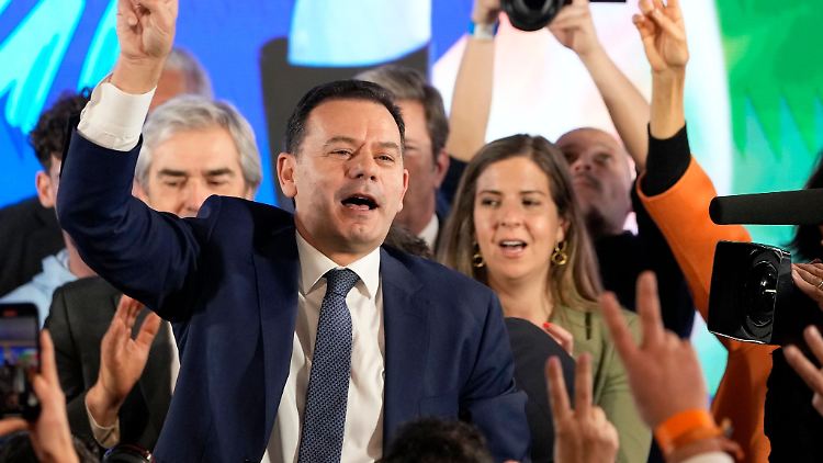 Luis Montenegro, Vorsitzender der Mitte-Rechts-Partei Demokratische Allianz, erklärte sich schon in der Nacht zum Wahlsieger.