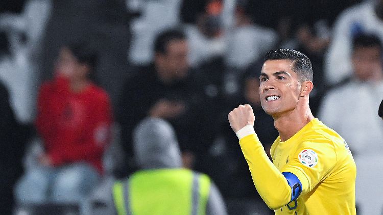 Cristiano Ronaldo wird wiederholt auffällig.