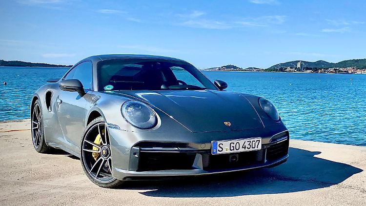 Von vorn wirkt der stärkste Elfer aus dem Porsche-Modellprogramm äußerst dezent.