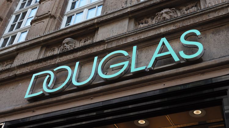 Die neuen Douglas-Aktien sollen am 21. März erstmals an der Frankfurter Börse gehandelt werden.