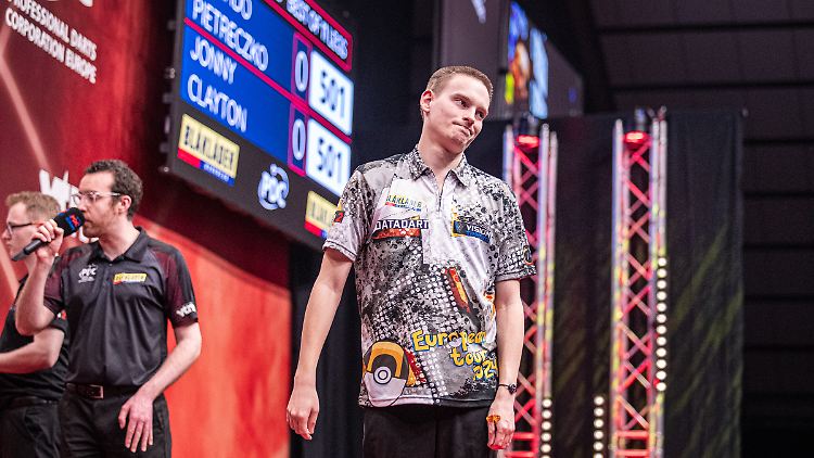 Ricardo Pietreczko, hier in seinem Viertelfinale bei den Belgian Darts Open gegen Jonny Clayton.